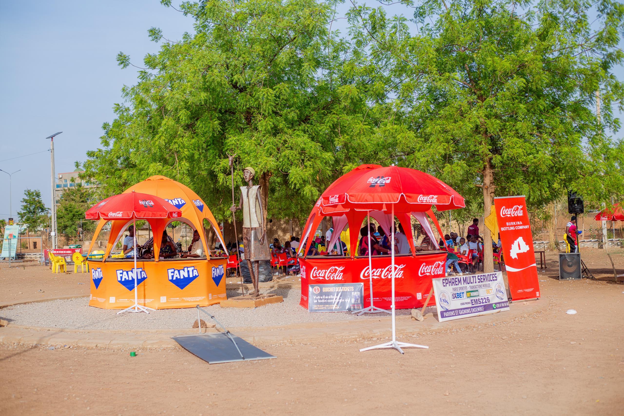 Stand Ephrem Multi Services lors d'un festival à Ouagadougou